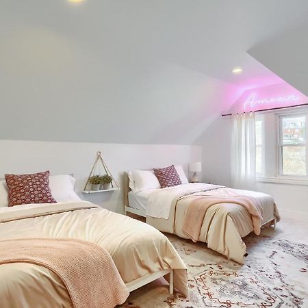 Newly Renovated Victorian Gem Perfect Space For Family Vacations! Pittsburgh Esterno foto