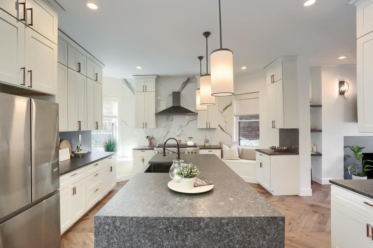 Newly Renovated Victorian Gem Perfect Space For Family Vacations! Pittsburgh Esterno foto