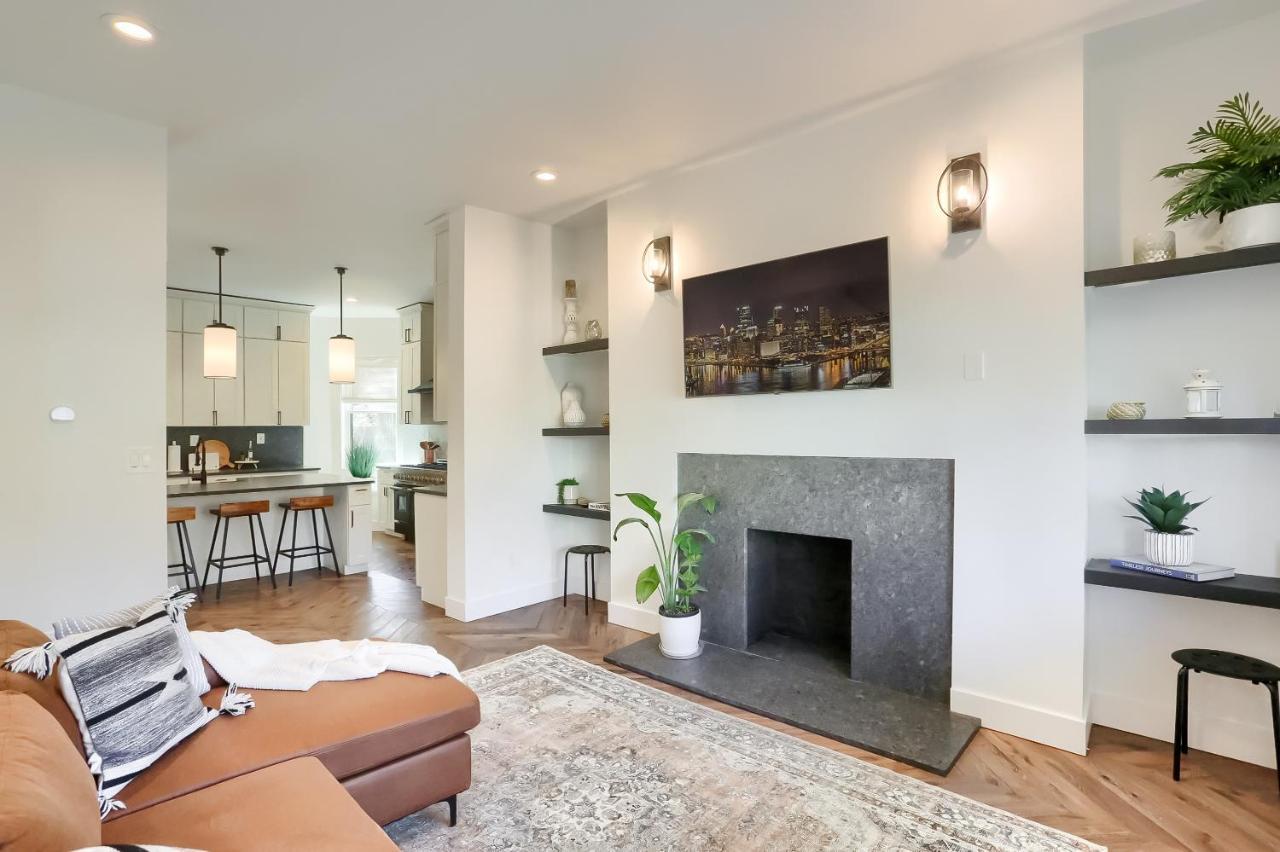 Newly Renovated Victorian Gem Perfect Space For Family Vacations! Pittsburgh Esterno foto