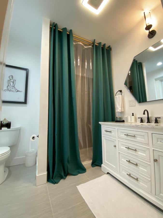 Newly Renovated Victorian Gem Perfect Space For Family Vacations! Pittsburgh Esterno foto