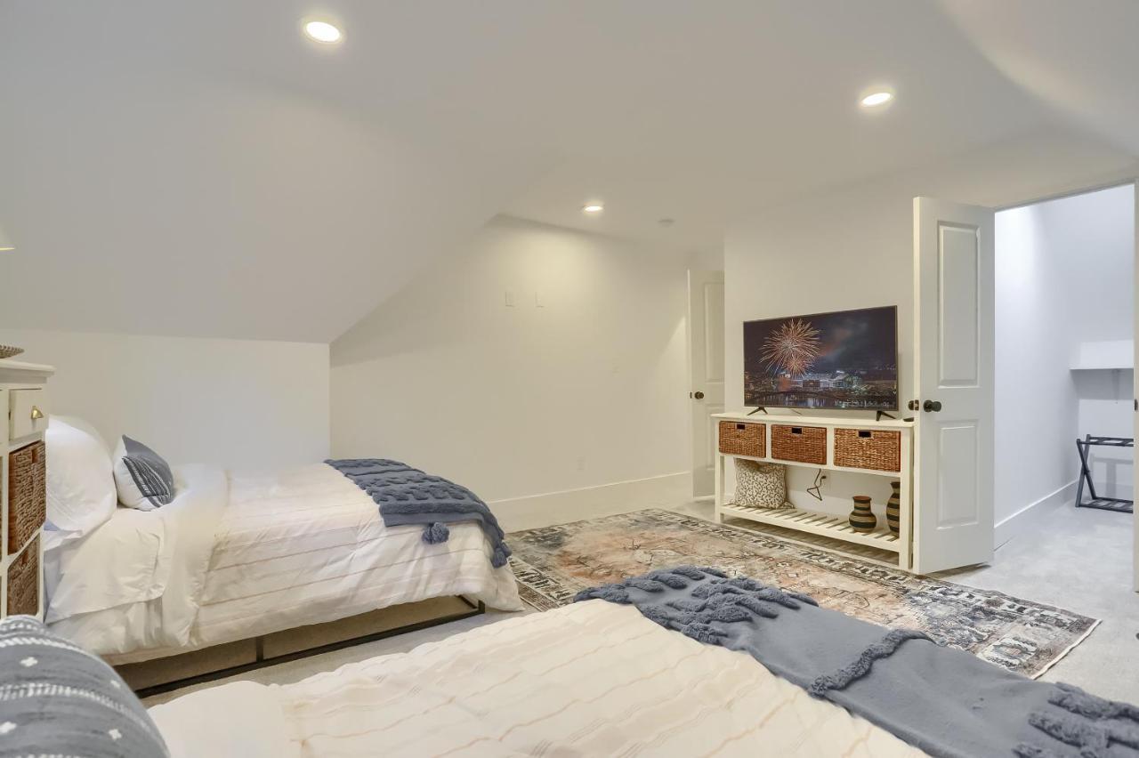 Newly Renovated Victorian Gem Perfect Space For Family Vacations! Pittsburgh Esterno foto