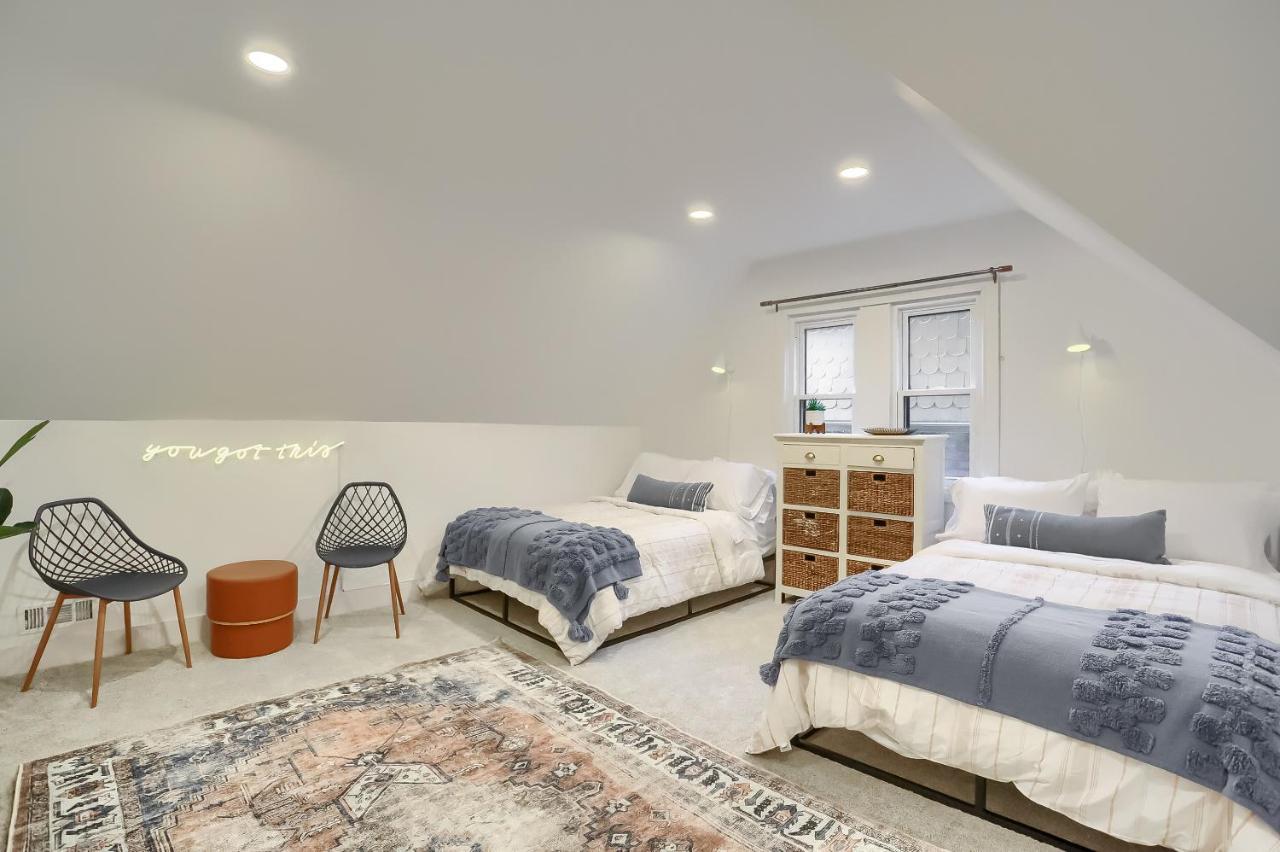 Newly Renovated Victorian Gem Perfect Space For Family Vacations! Pittsburgh Esterno foto