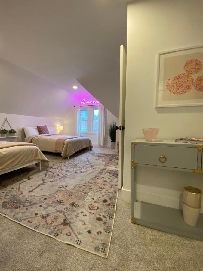 Newly Renovated Victorian Gem Perfect Space For Family Vacations! Pittsburgh Esterno foto